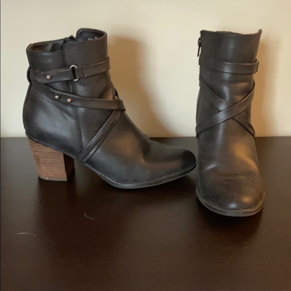 CROWN VINTAGE BOOTS